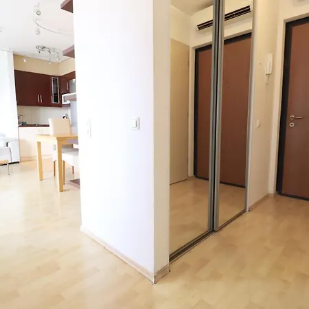아파트 New Mester With Balcony&ac