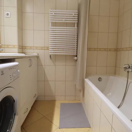 New Mester With Balcony&ac Apartament