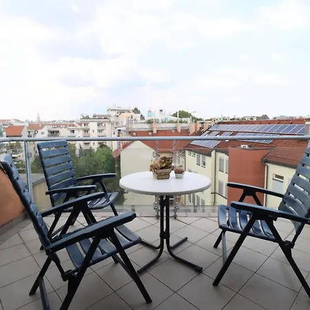 New Mester With Balcony&ac Budapesta